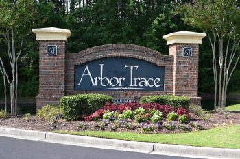 Arbor Trace Sign DSC_1400