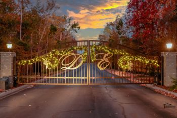 Dye Estate Gates Logo